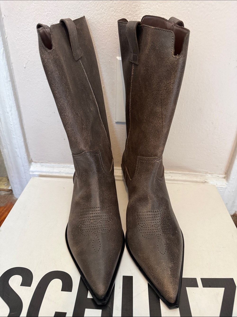 Schutz Ashley boot in root brown size 8.5